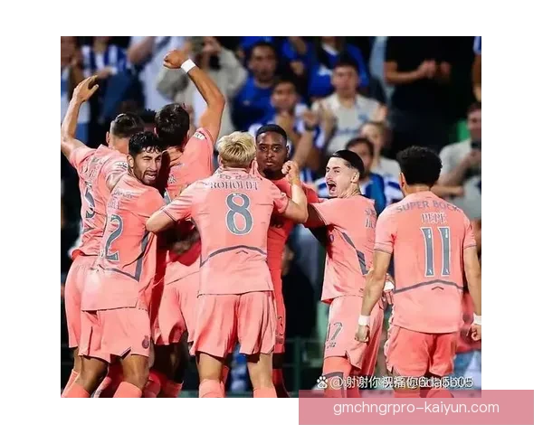 里尔足球队创新进攻套路，最近状态回暖，豪取连胜，重返争冠行列。