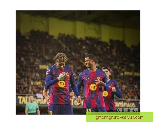 西甲巴萨天价引援引发市场热议，球队未来发展备受关注